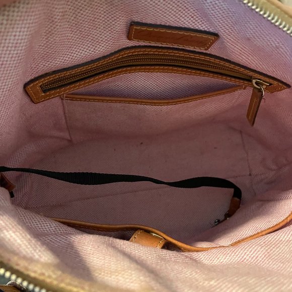 Dooney & Bourke Dillen Double Pocket Satchel Beige Leather Shoulder Handbag - Picture 5 of 5